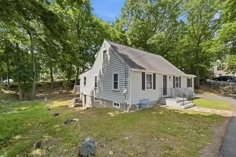 165 Green St # -R, Stoneham, MA 02180