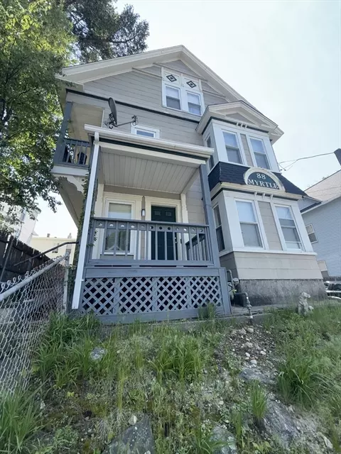 88 Myrtle Ave, Fitchburg, MA 01420