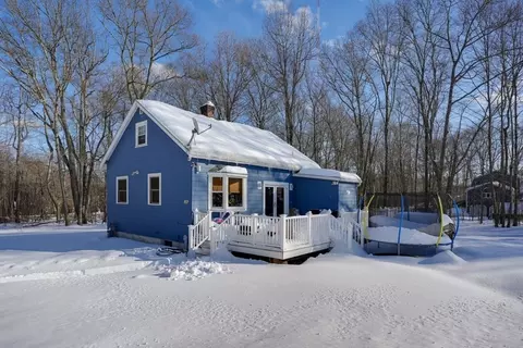12 Pine St, Rehoboth, MA 02769