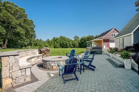 Exterior - 48 Summer Rd, Berlin, MA 01503 photo 6 of 10