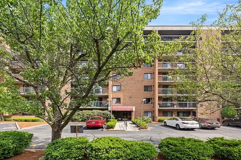 289 Elm St #15, Medford, MA 02155