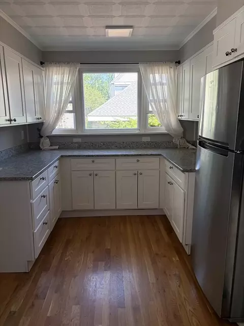 23 Waters Ave, Everett, MA 02149 photo 4