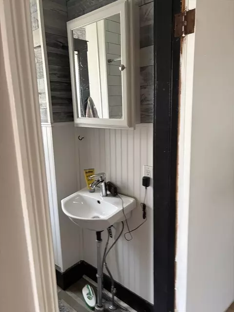 23 Waters Ave, Everett, MA 02149 photo 33