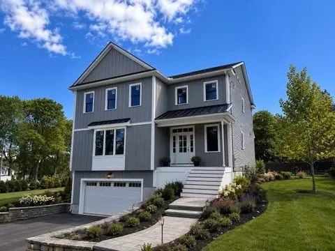 25 Cox St, Hudson, MA 01749