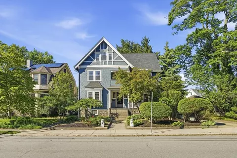 9 Grove St, Medford, MA 02155