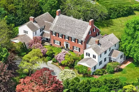 150-154 Cross St, Chatham, MA 02633