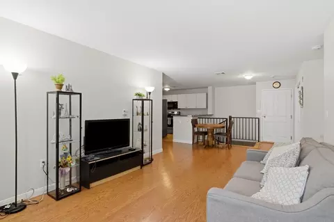 30 Franklin St #113, Malden, MA 02148