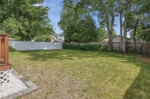 Exterior - 29 Rosella St, Springfield, MA 01118 photo 7 of 9