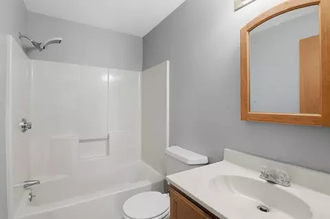 Bath - 29 Rosella St, Springfield, MA 01118 photo 1 of 1