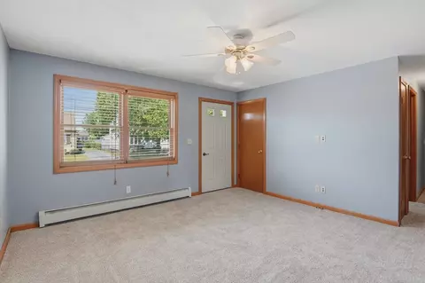 Living - 29 Rosella St, Springfield, MA 01118 photo 1 of 4