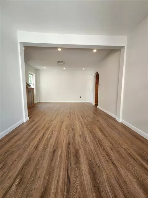 52 Harrison St, Worcester, MA 01604 photo 4