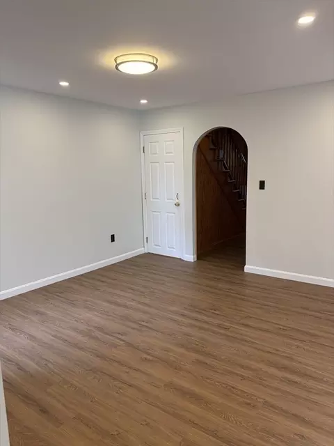 52 Harrison St, Worcester, MA 01604 photo 6