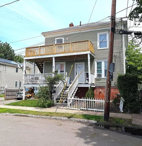 9 Ainsworth Pl, Lynn, MA 01905