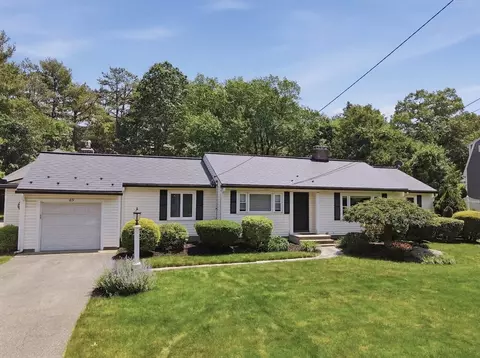 69 Maple St, West Boylston, MA 01583
