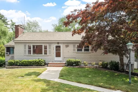 414 Grove St, Reading, MA 01867