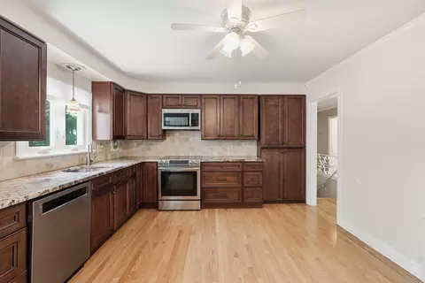 22 Maxdale Rd, Worcester, MA 01602 photo 11