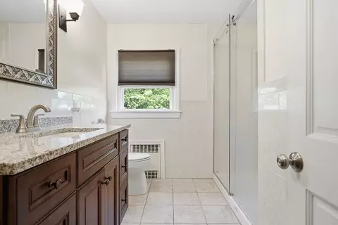 22 Maxdale Rd, Worcester, MA 01602 photo 16