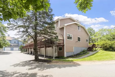 13 Nightingale Ln #13, Salem, MA 01970
