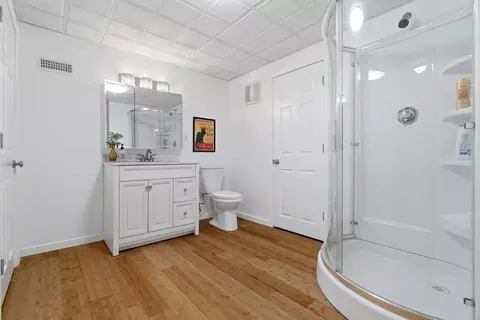 Bath - 876 Central Ave, Needham, MA 02492 photo 4 of 4