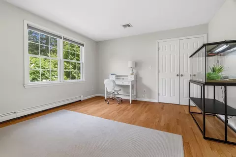 Bedroom - 876 Central Ave, Needham, MA 02492 photo 3 of 6