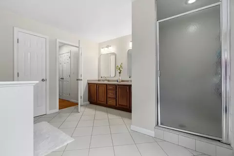 Bath - 876 Central Ave, Needham, MA 02492 photo 2 of 4