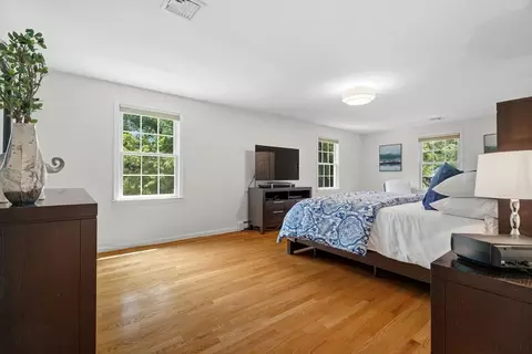 Bedroom - 876 Central Ave, Needham, MA 02492 photo 1 of 6
