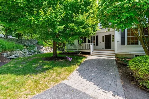 Exterior - 876 Central Ave, Needham, MA 02492 photo 7 of 7