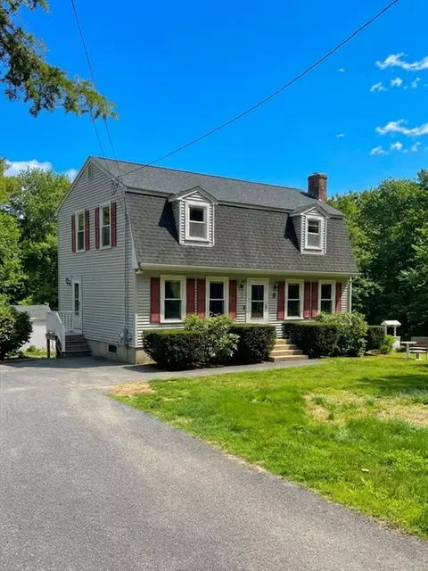 64 Saddle Hill Rd, Hopkinton, MA 01748