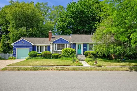 3 Countryside Ln, Marblehead, MA 01945
