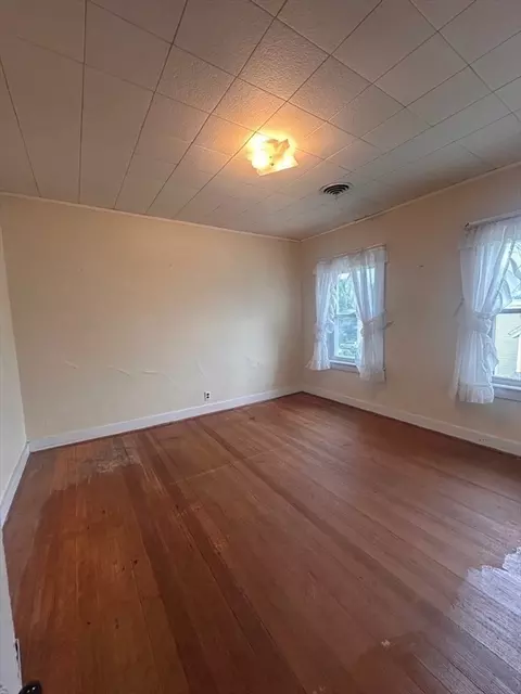 Bedroom - 20 Summit Ave, Mansfield, MA 02048 photo 2 of 3