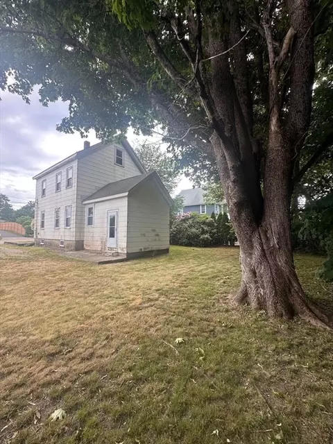 Exterior - 20 Summit Ave, Mansfield, MA 02048 photo 3 of 6