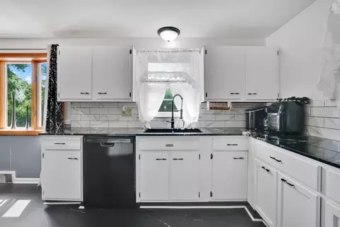 Kitchen - 135 Bulat Dr, Springfield, MA 01129 photo 8 of 8