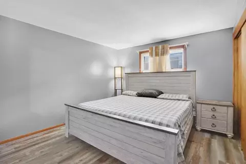 Bedroom - 135 Bulat Dr, Springfield, MA 01129 photo 3 of 3