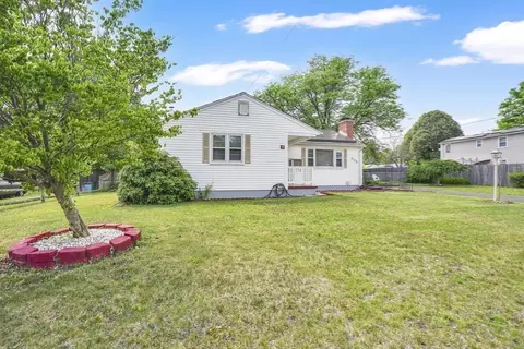Exterior - 135 Bulat Dr, Springfield, MA 01129 photo 8 of 14