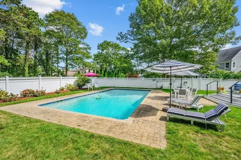 Exterior - 72 Bayshore Dr, Mashpee, MA 02649 photo 3 of 3