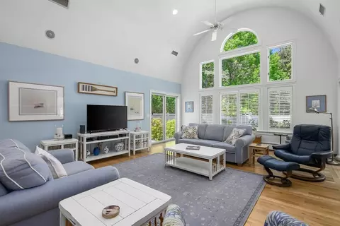 Living - 72 Bayshore Dr, Mashpee, MA 02649 photo 2 of 4