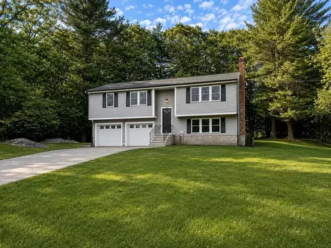 23 Ledgewood Dr, Canton, MA 02021