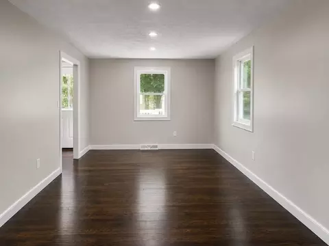 Living - 23 Ledgewood Dr, Canton, MA 02021 photo 3 of 5