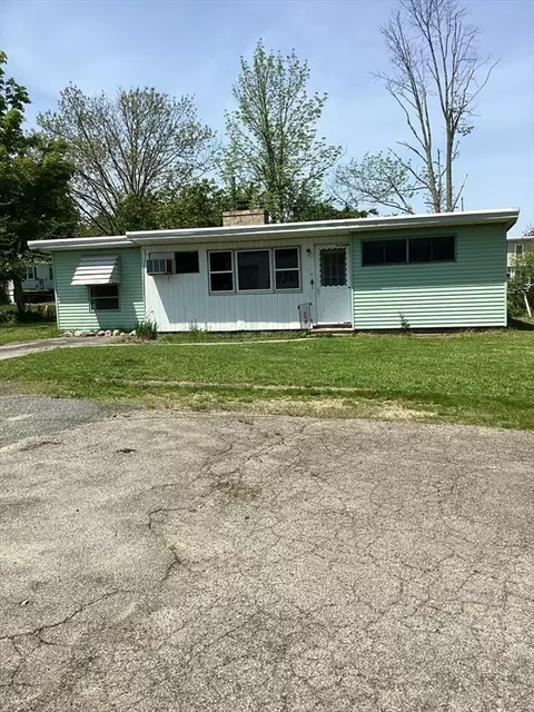 11 Montauk, Brockton, MA 02301