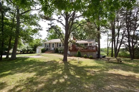 Exterior - 26 First Ave, Wareham, MA 02571 photo 2 of 3
