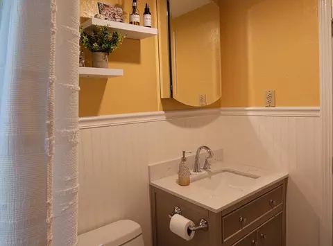 Bath - 26 First Ave, Wareham, MA 02571 photo 3 of 4