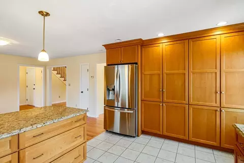 21 Randall Rd, Berlin, MA 01503 photo 11