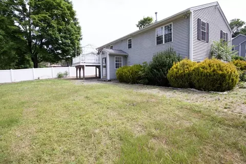 Exterior - 83 Ernest Ave, Worcester, MA 01604 photo 2 of 3