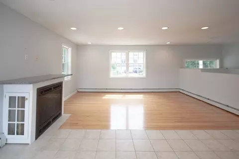Living - 83 Ernest Ave, Worcester, MA 01604 photo 2 of 6