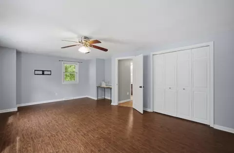 Bedroom - 20 Entrybrook Dr, Springfield, MA 01108 photo 1 of 3