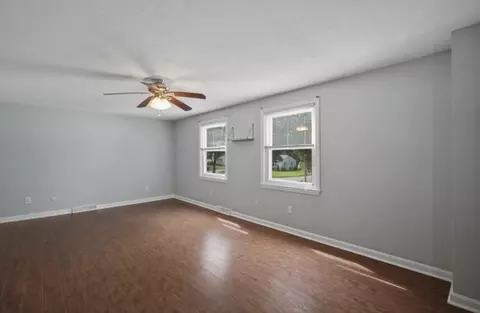 Living - 20 Entrybrook Dr, Springfield, MA 01108 photo 7 of 7