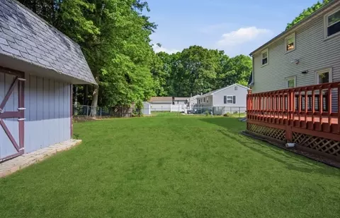 Exterior - 20 Entrybrook Dr, Springfield, MA 01108 photo 6 of 7
