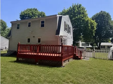 Exterior - 20 Entrybrook Dr, Springfield, MA 01108 photo 7 of 7