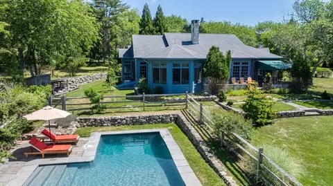 115 Howland Rd, Westport, MA 02790