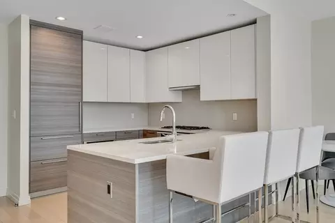 1 Franklin St #2309, Boston, MA 02110